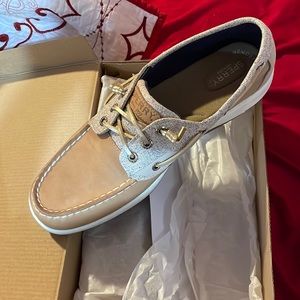 Sperry slip on shoe
